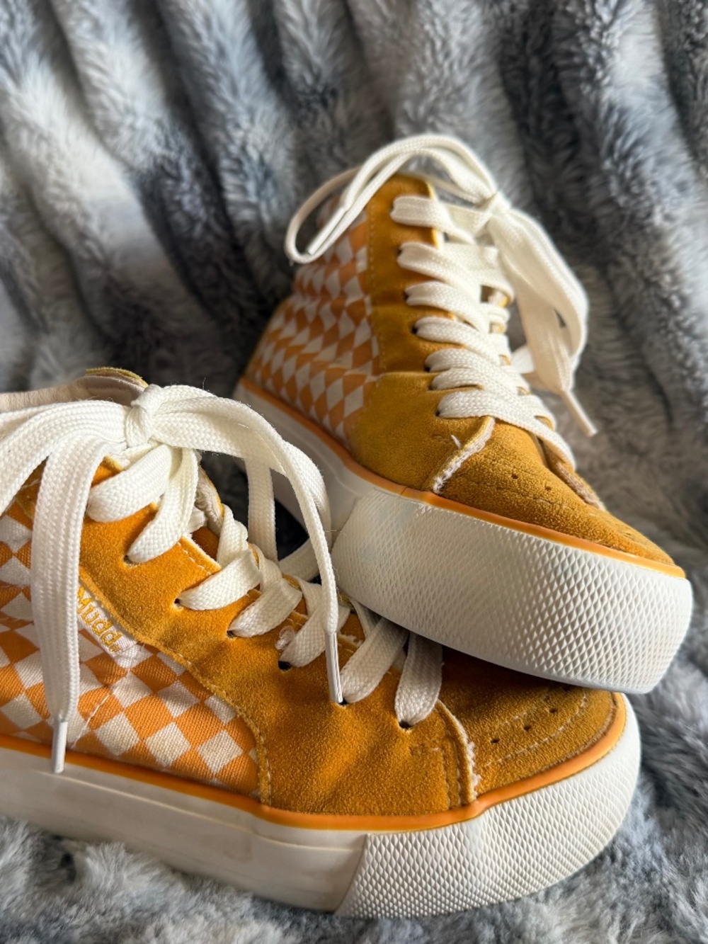 Girls yellow checkered Mudd high tops size 13